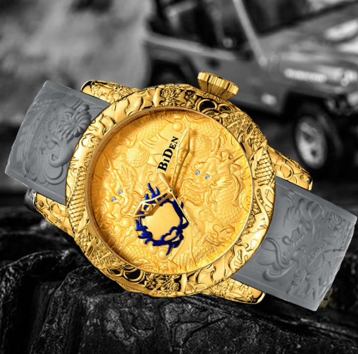 Quartz Men's Watch with Large Dial and Rubber Strap
